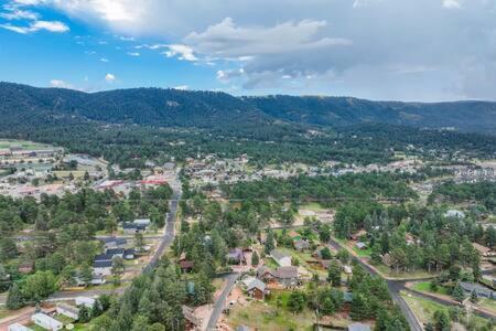 Cabin~Views~Heart Of Town~W&D~Fireplace~Kitchen วูดแลนด์พาร์ค ภายนอก รูปภาพ