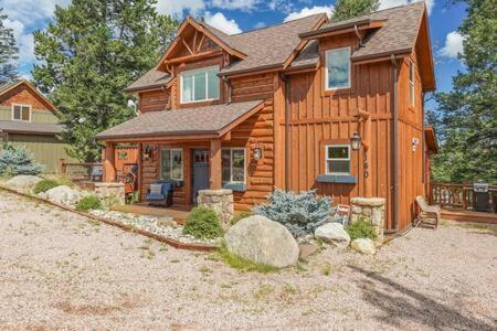 Cabin~Views~Heart Of Town~W&D~Fireplace~Kitchen วูดแลนด์พาร์ค ภายนอก รูปภาพ